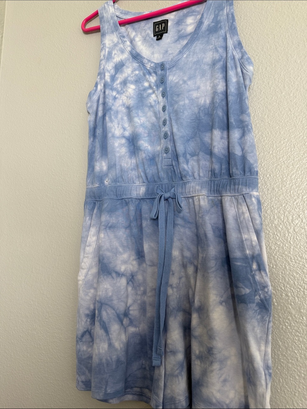🔥 GAP Light Blue and White Tie-Dye Sleeveless Knit Dress